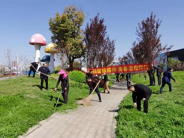 六安项目党支部组织发展“学雷锋”自愿服务活动