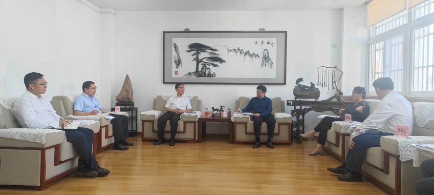 王思军与省民政厅厅长余向东进行工作座谈