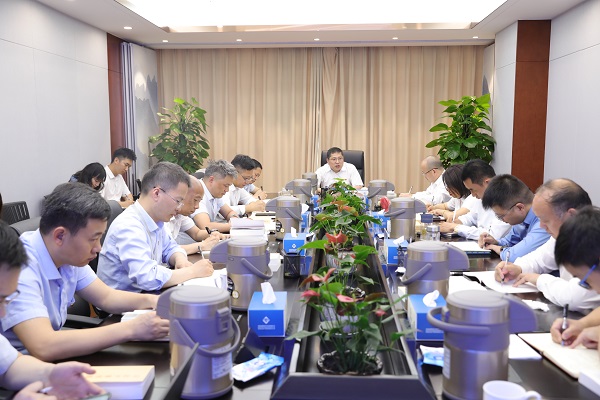 安徽尊龙集团官网地产集团党委进前进建贯彻习近平新时期中国特色社会主义思想主题教育想书班